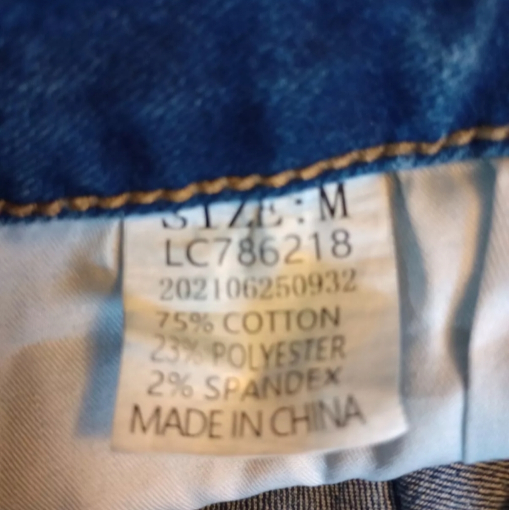 Unbranded Women's Distressed Cut Off Pre Washed Jeans Booty Shorts Size M - Picture 3 of 3